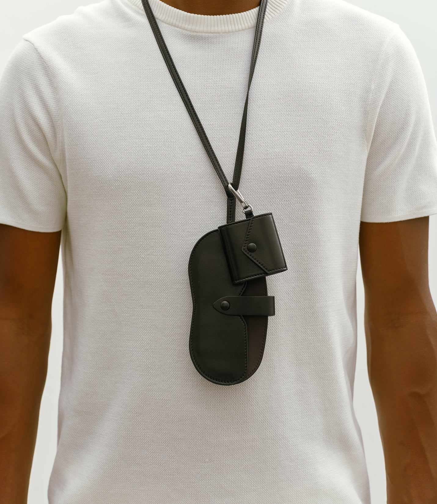 Airpods Case Buttery Nappa Black - Image 5