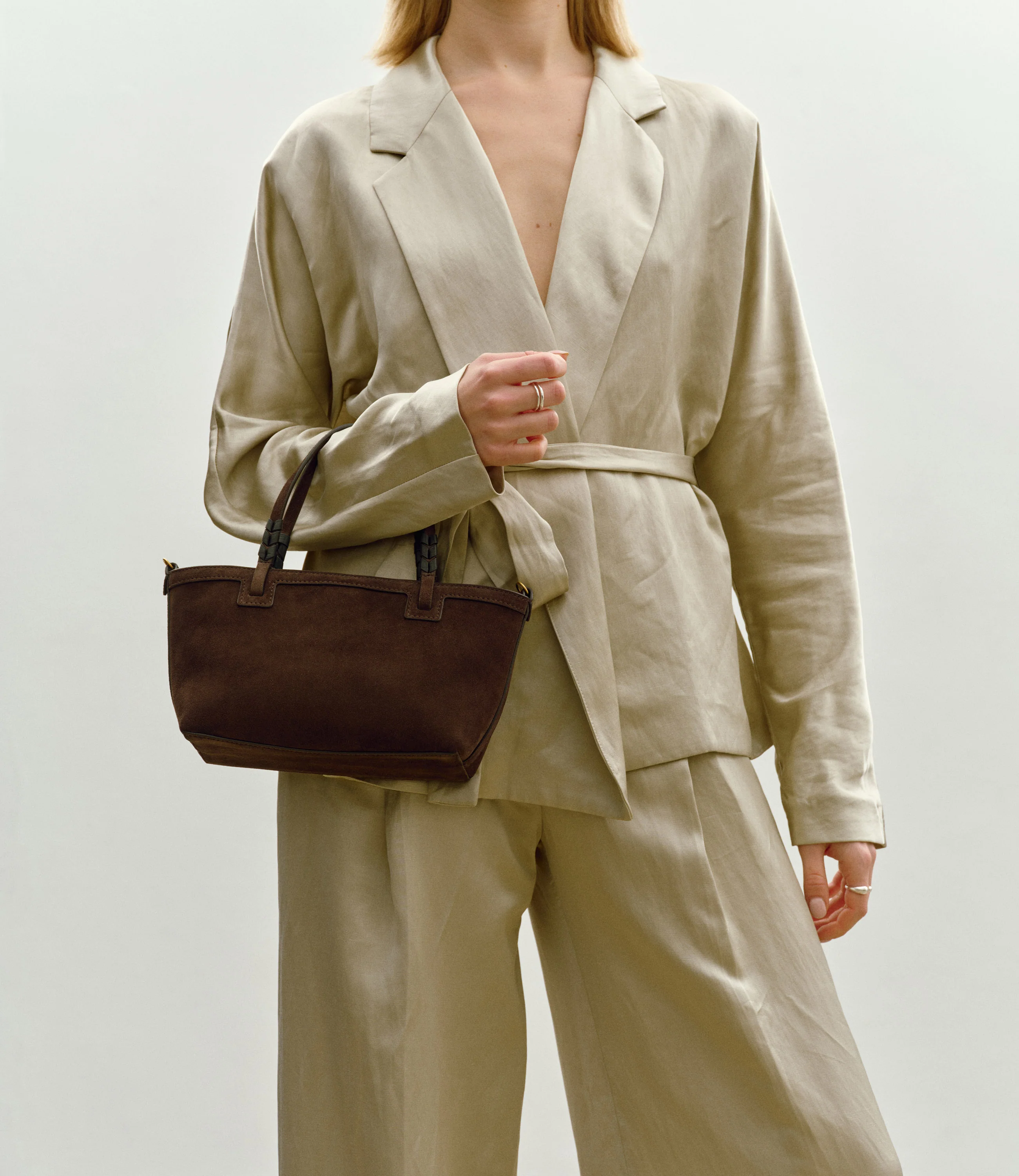 Cala 21 Suede Chocolate - Image 2