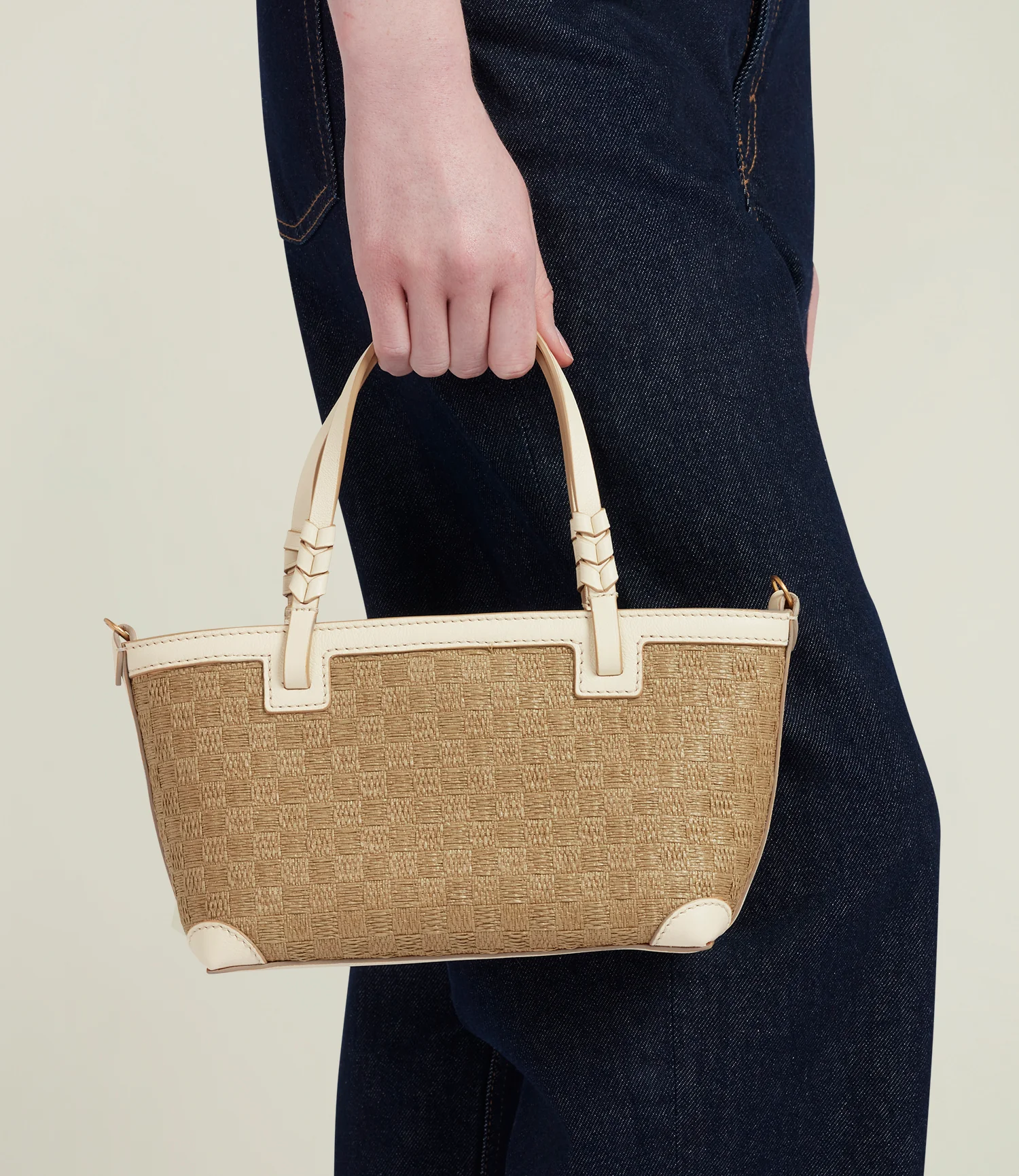 Cala 21 Woven Sahara With Smooth Calfskin White Sand - Image 5