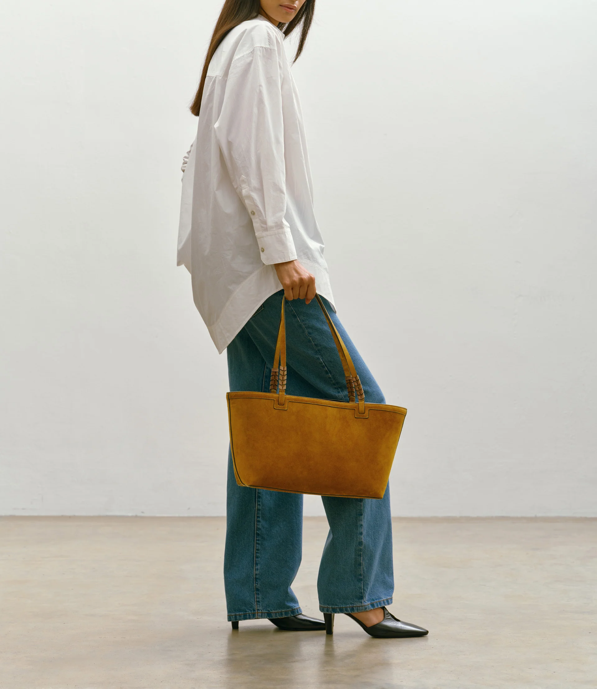 Cala 32 Suede Marrakech - Image 2