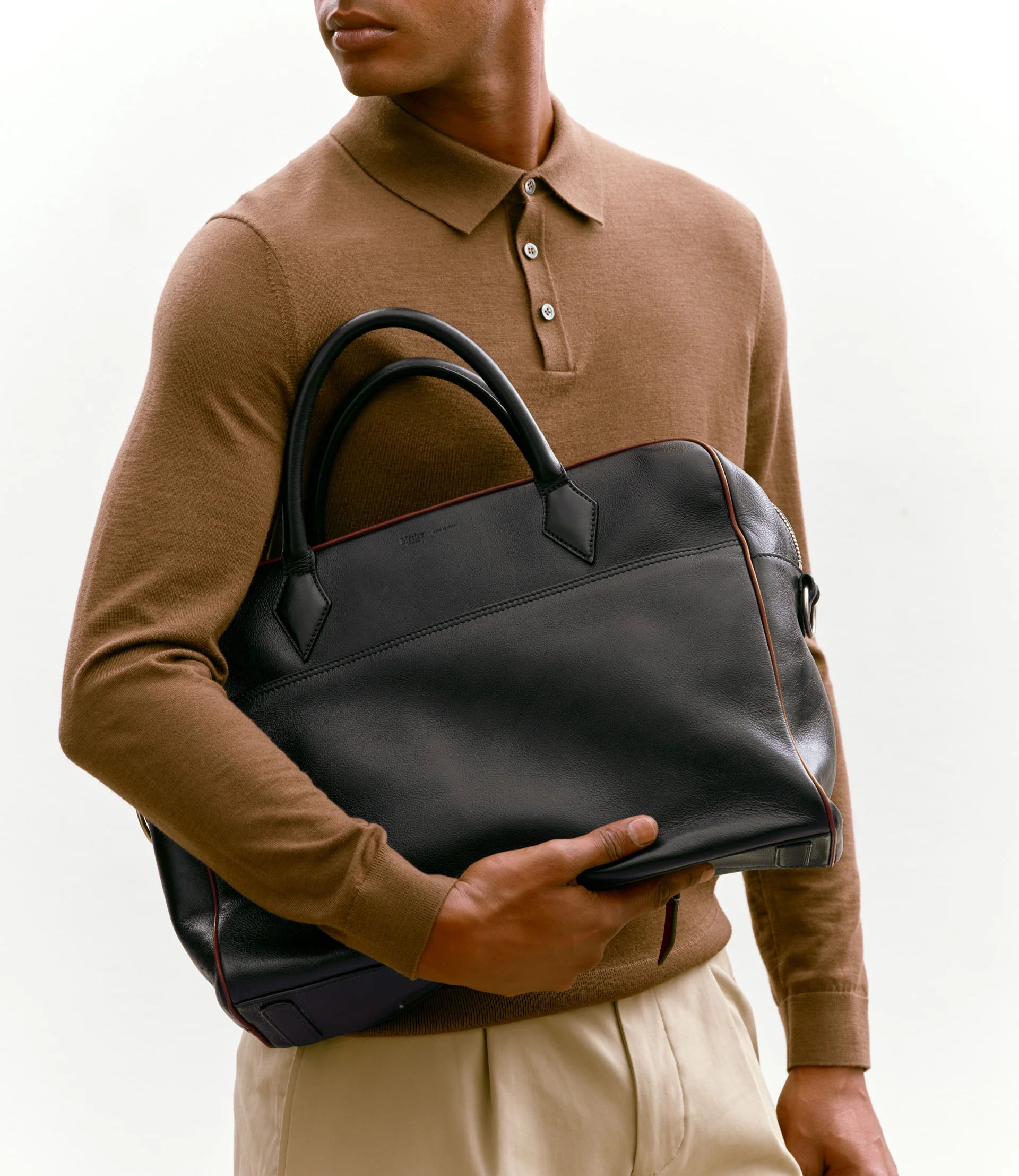 Closer All Day Elvis Black with Buffalo Cognac - Image 5