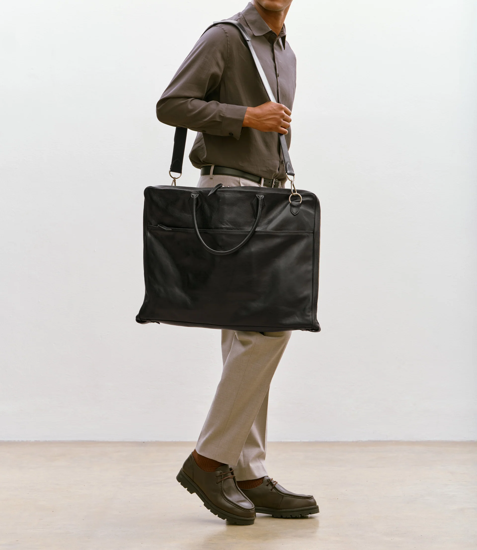 Closer Suit Carrier Elvis Black - Image 5