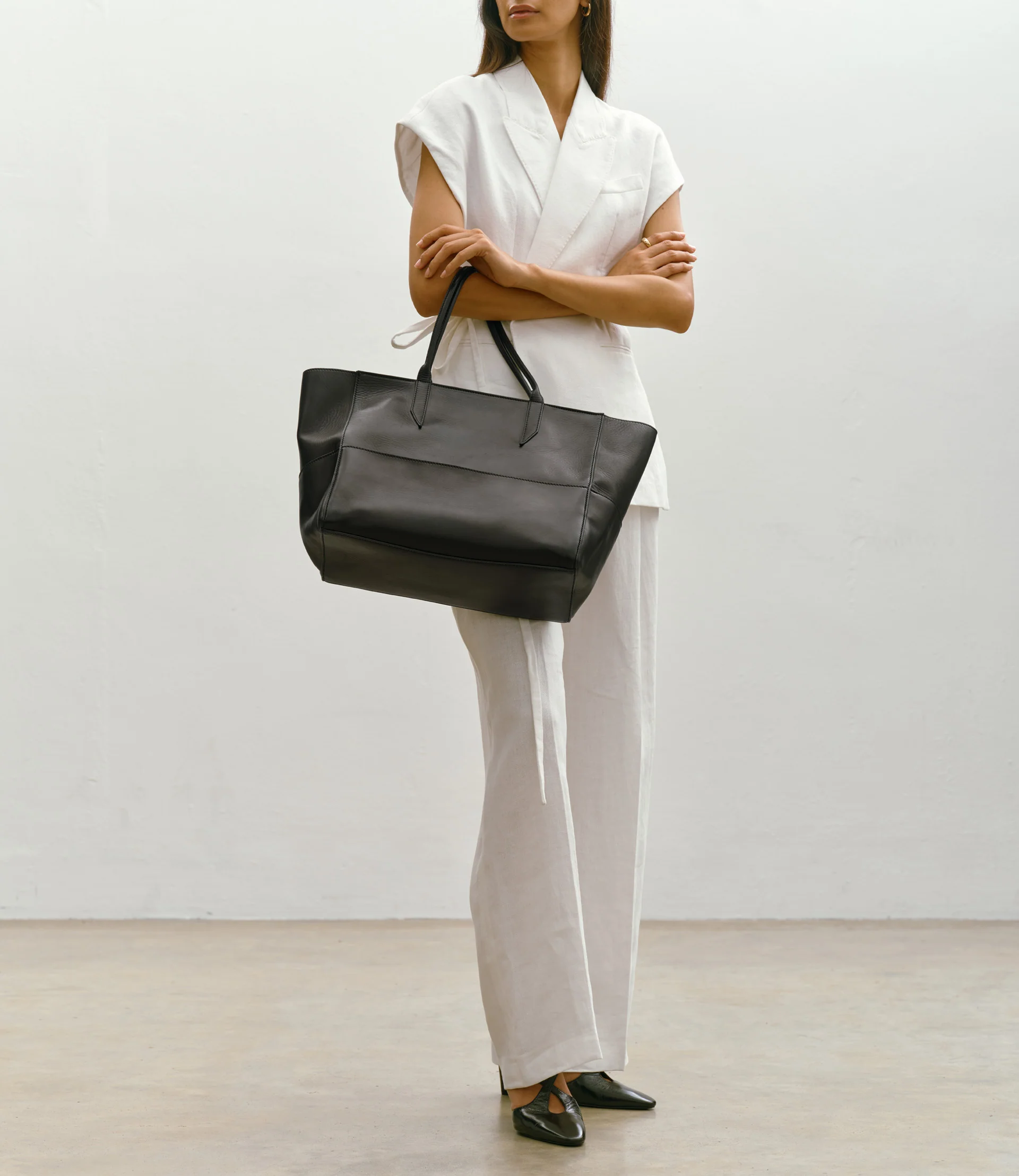 Incognito 36 Smooth Calfskin Black - Image 5