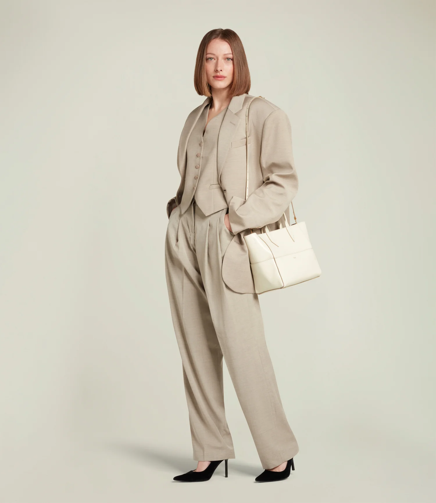 Incognito Crossbody Glossy Calfskin White Sand - Image 4