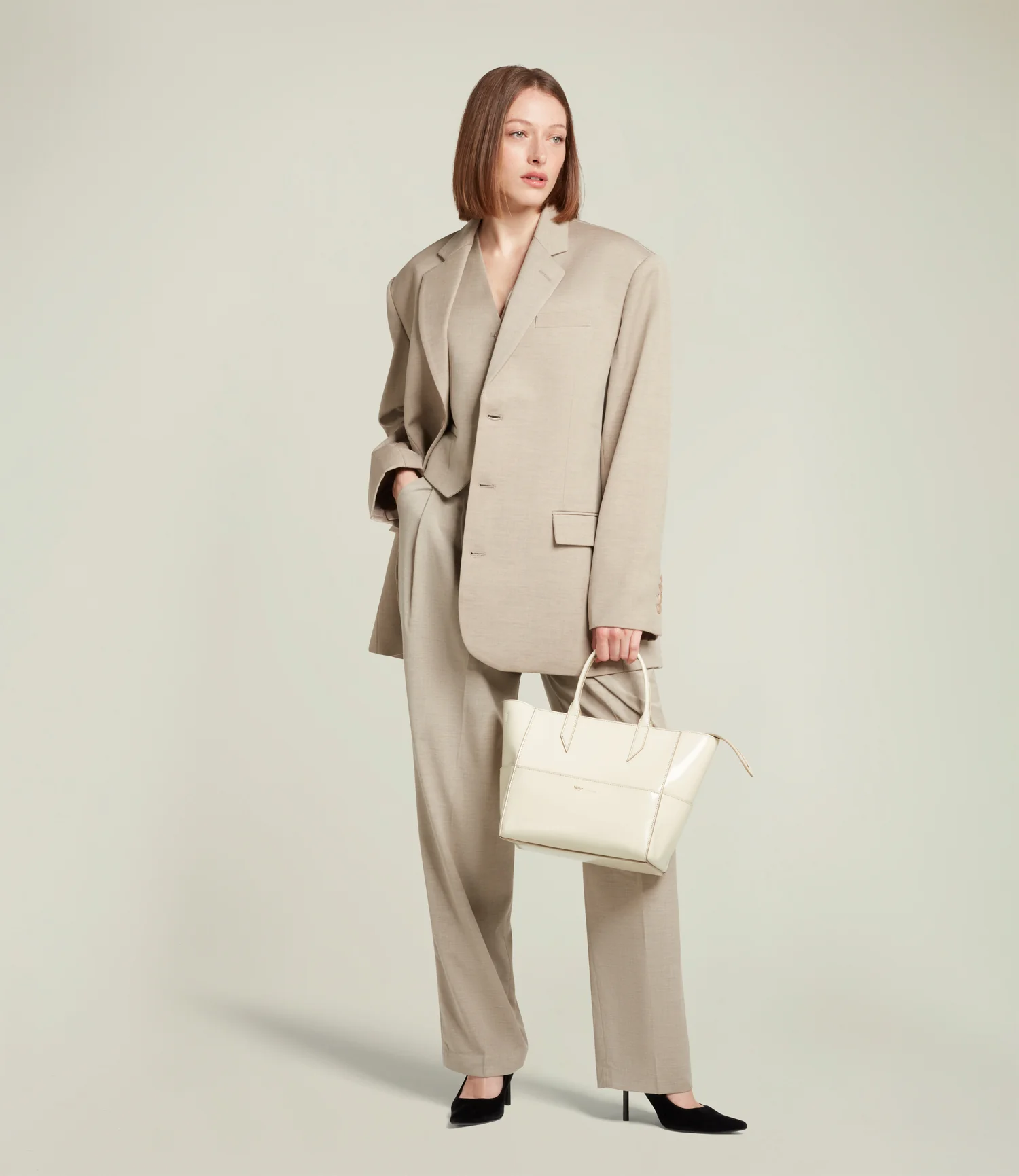 Incognito Crossbody Glossy Calfskin White Sand - Image 5