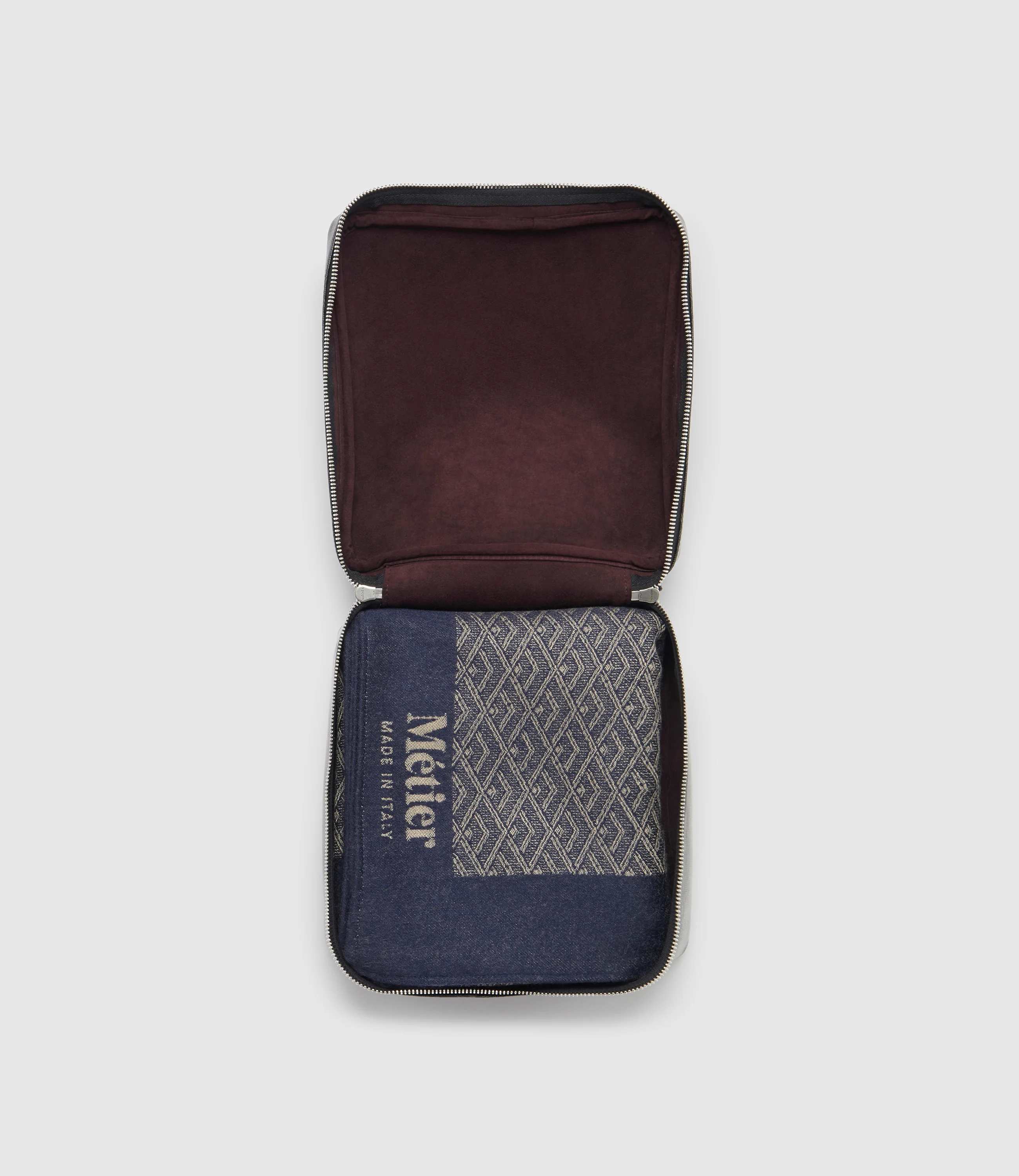Large Cashmere Throw Navy and Natural - Image 5
