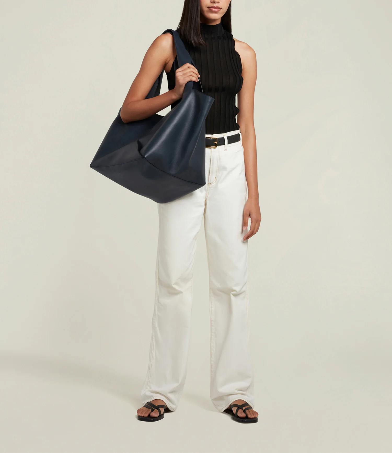 Market Weekend Smooth Calfskin Navy - Image 4