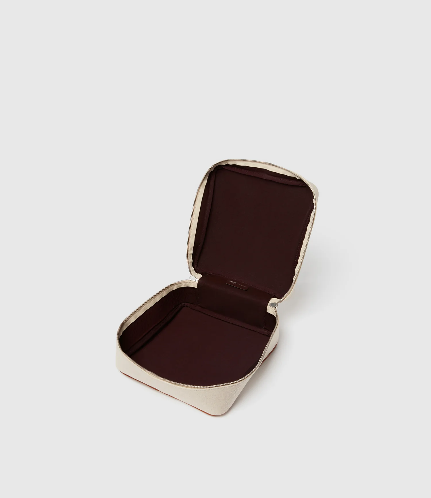 Medium Travel Organiser Natural Linen with Cognac - Image 3