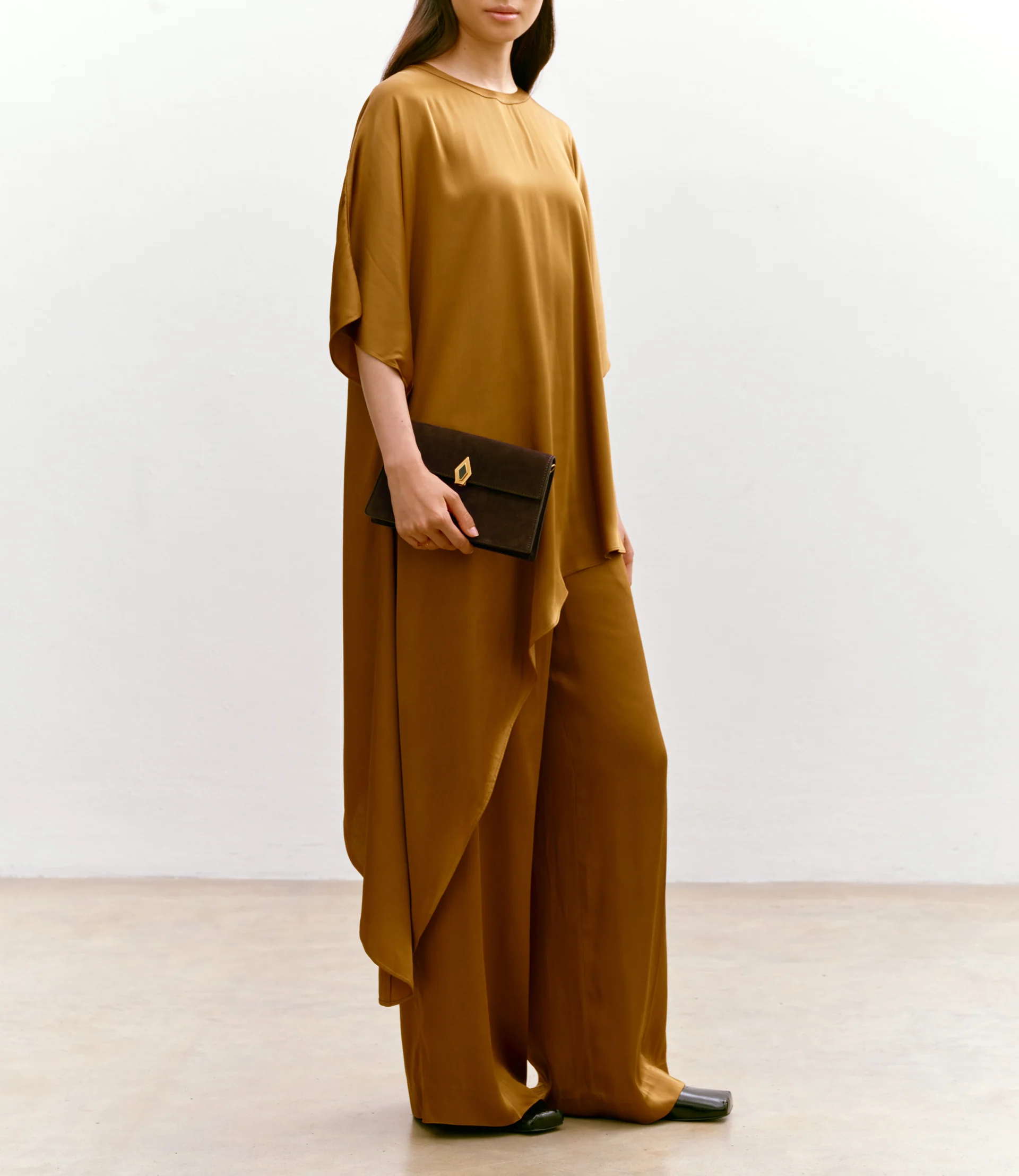 Parallel 22 Suede Chocolate - Image 2