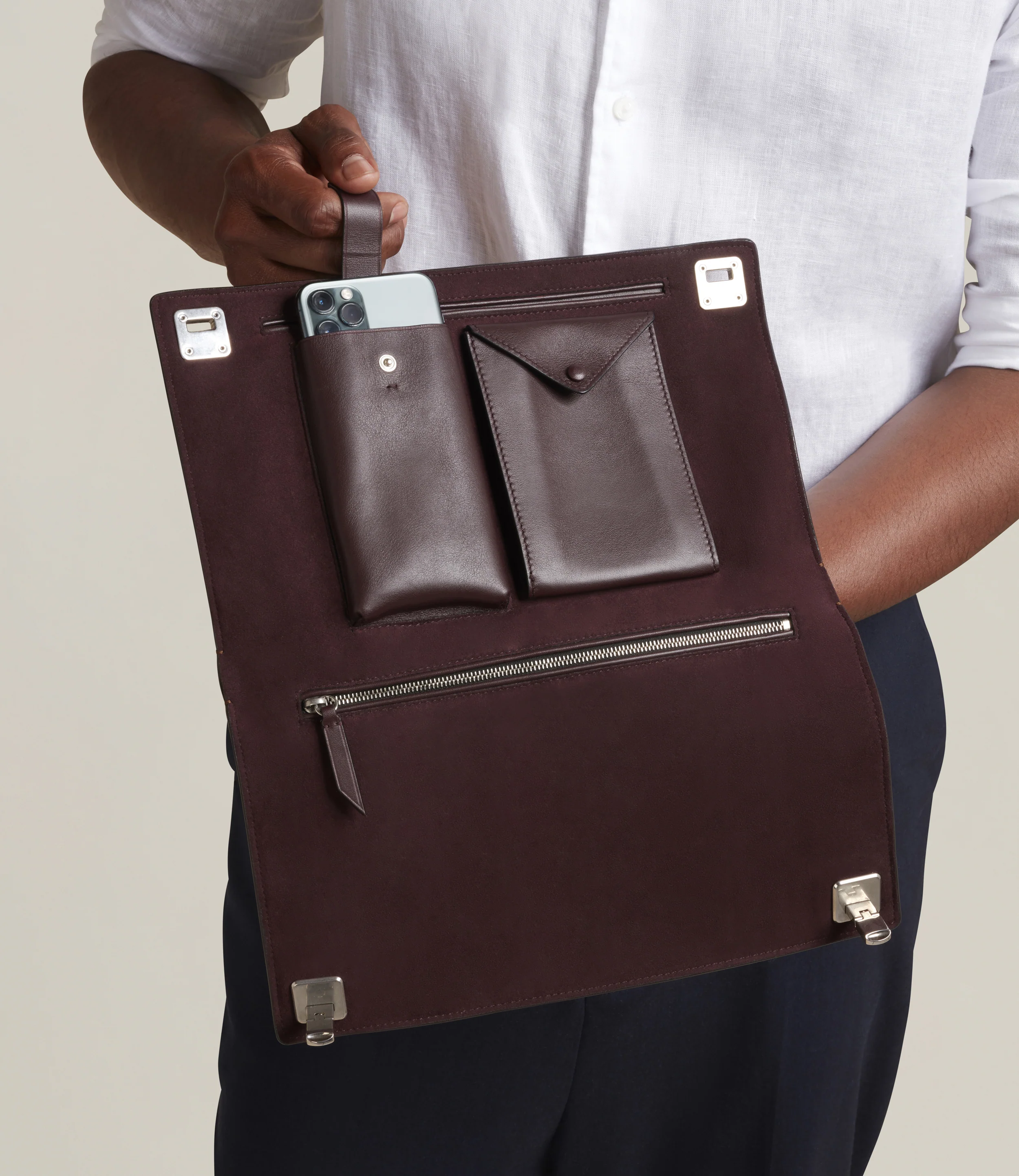 Runaway I Essentials 70s Calfskin Tobacco - Image 5