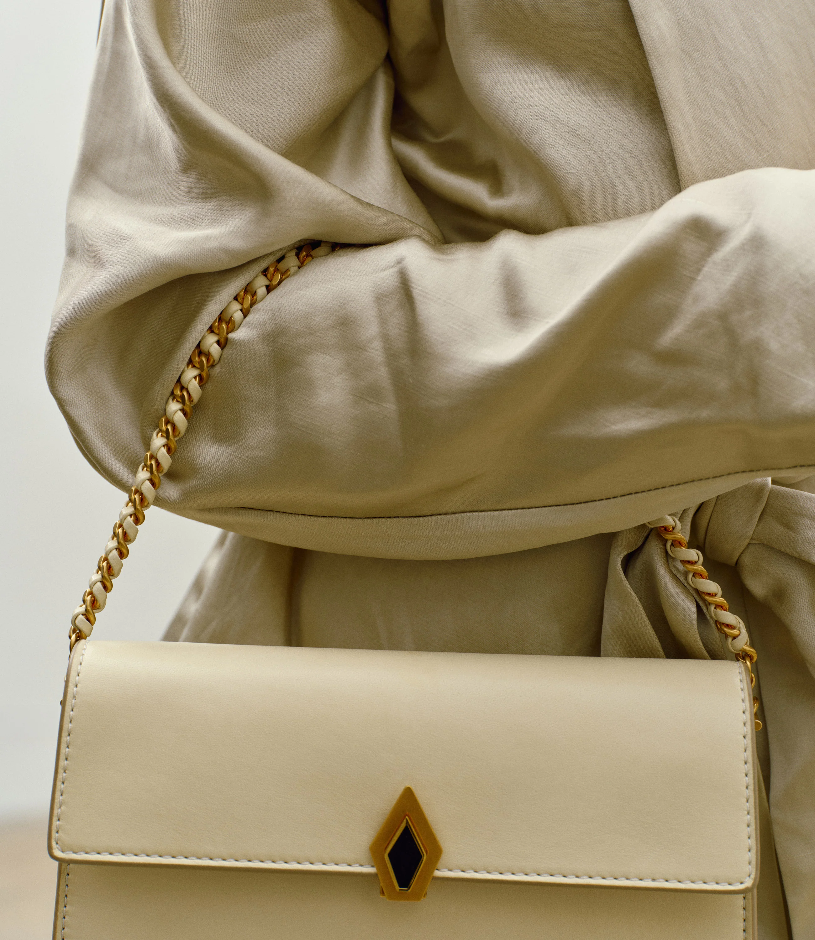 Small Chain Strap Buttery Nappa Crème with Gold Hardware - Image 4