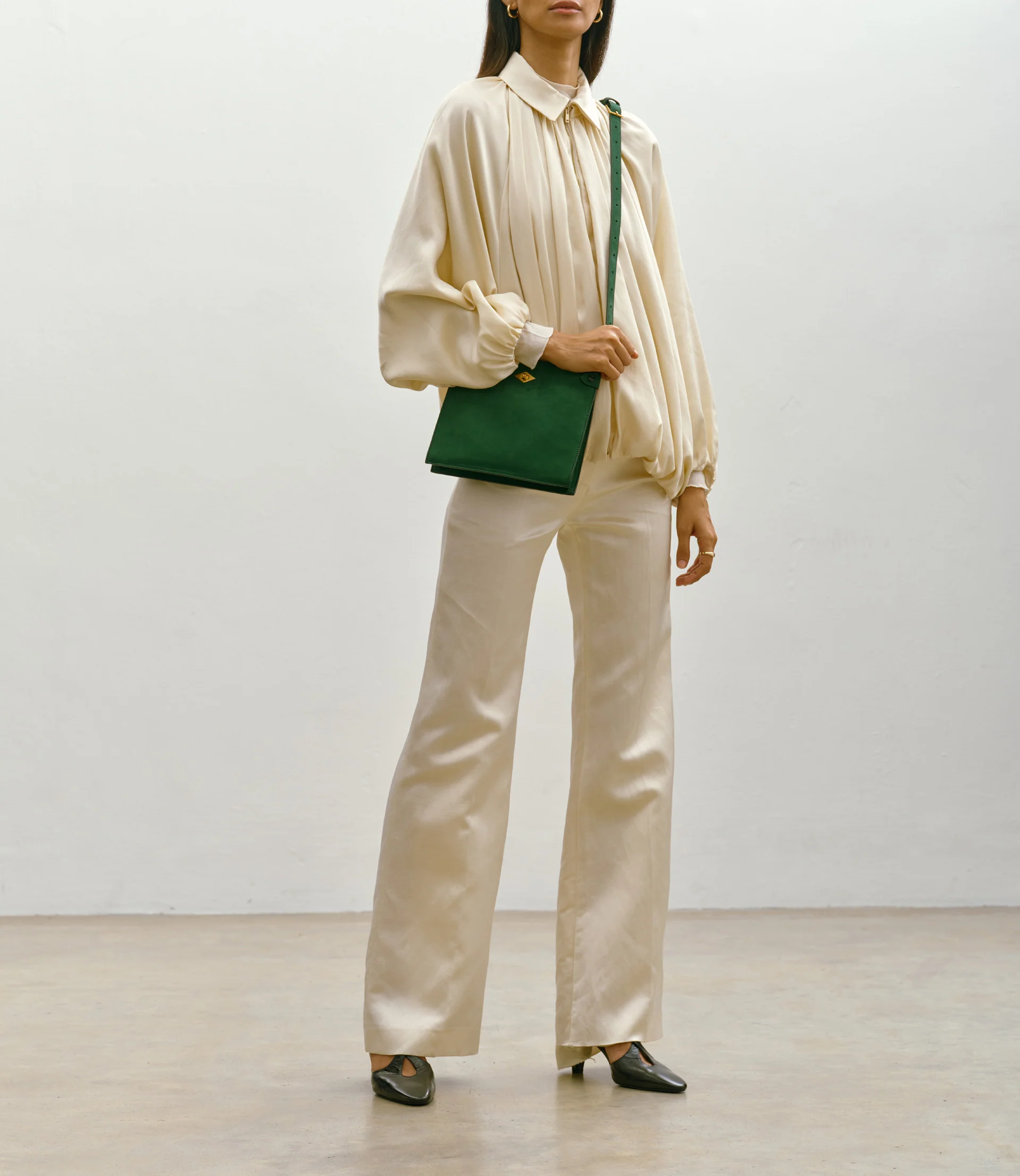 Stowaway Crossbody Nubuck Bright Emerald - Image 5