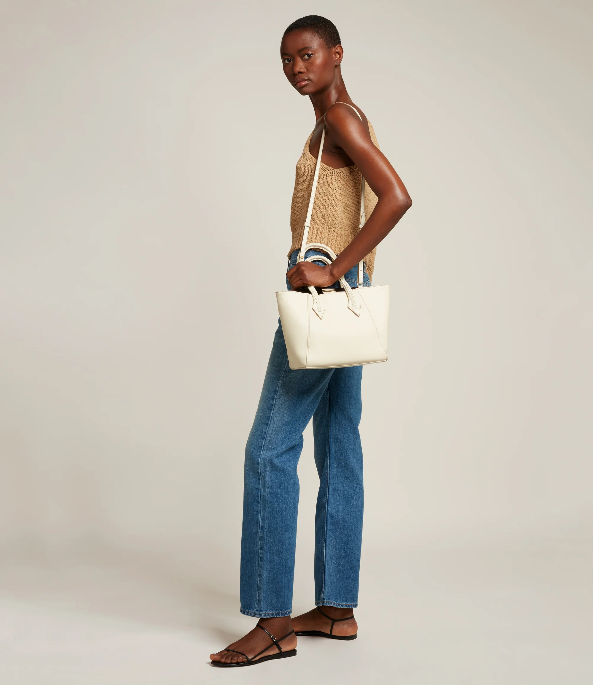 Vérité Medium Smooth Calfskin White Sand - Image 5